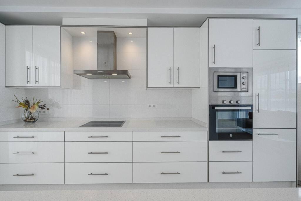 Villa Riviera De 4 Dormitorios Con Piscina. Адехе Екстериор снимка