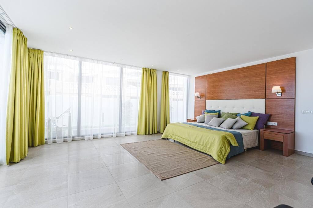 Villa Riviera De 4 Dormitorios Con Piscina. Адехе Екстериор снимка